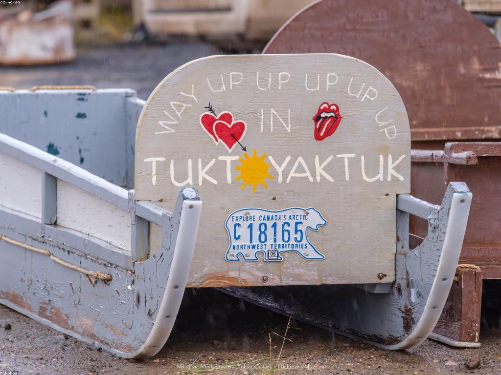 សិល្បៈនៃការស្លុតដៃនិងសារព័ត៌មានជាតិ